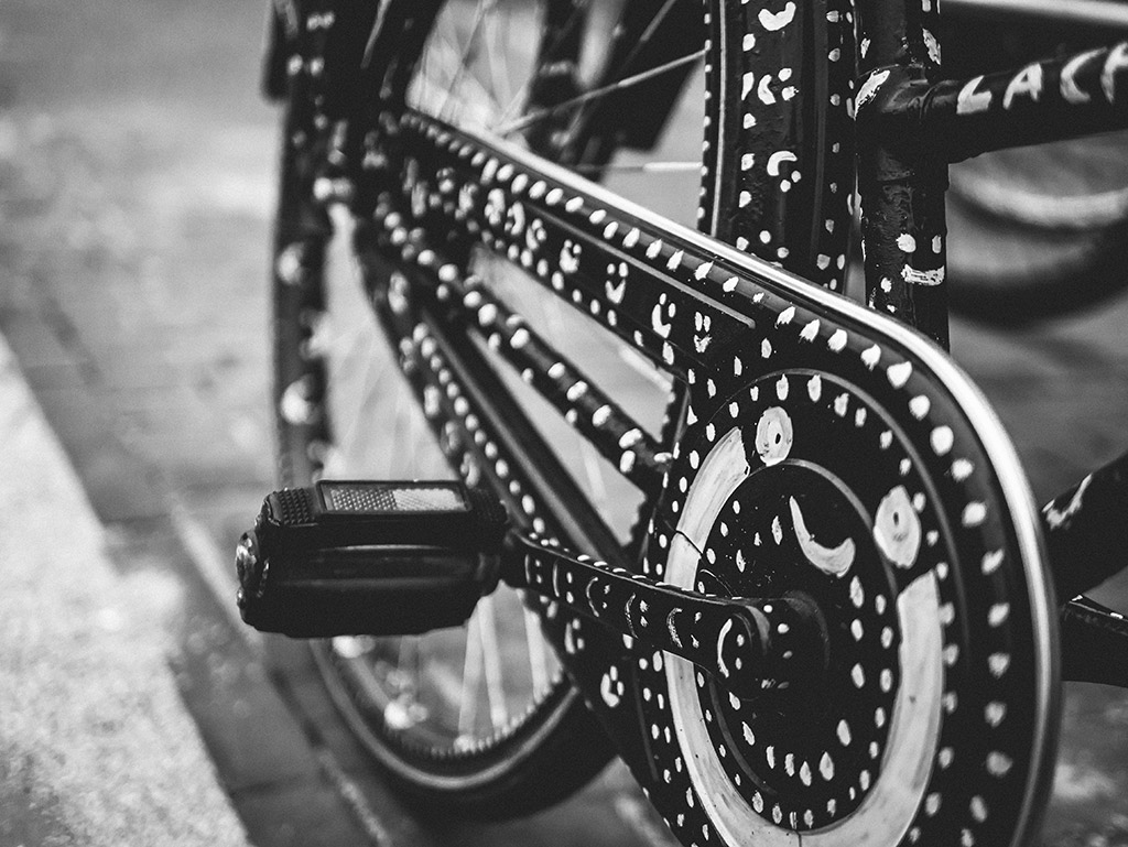 Compulsive Smile © Rolling Spoke / Gus Kovac